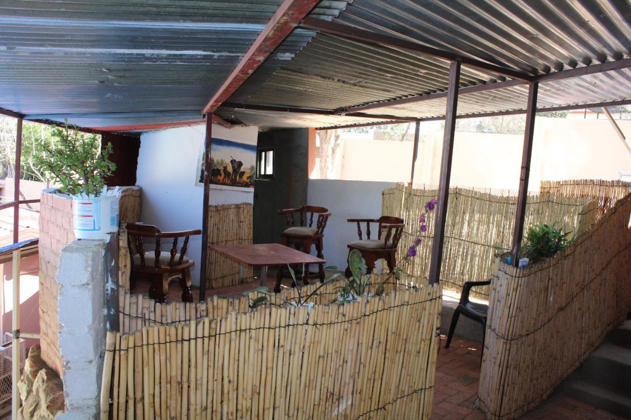 Yoieli Guest House Windhoek Exterior foto